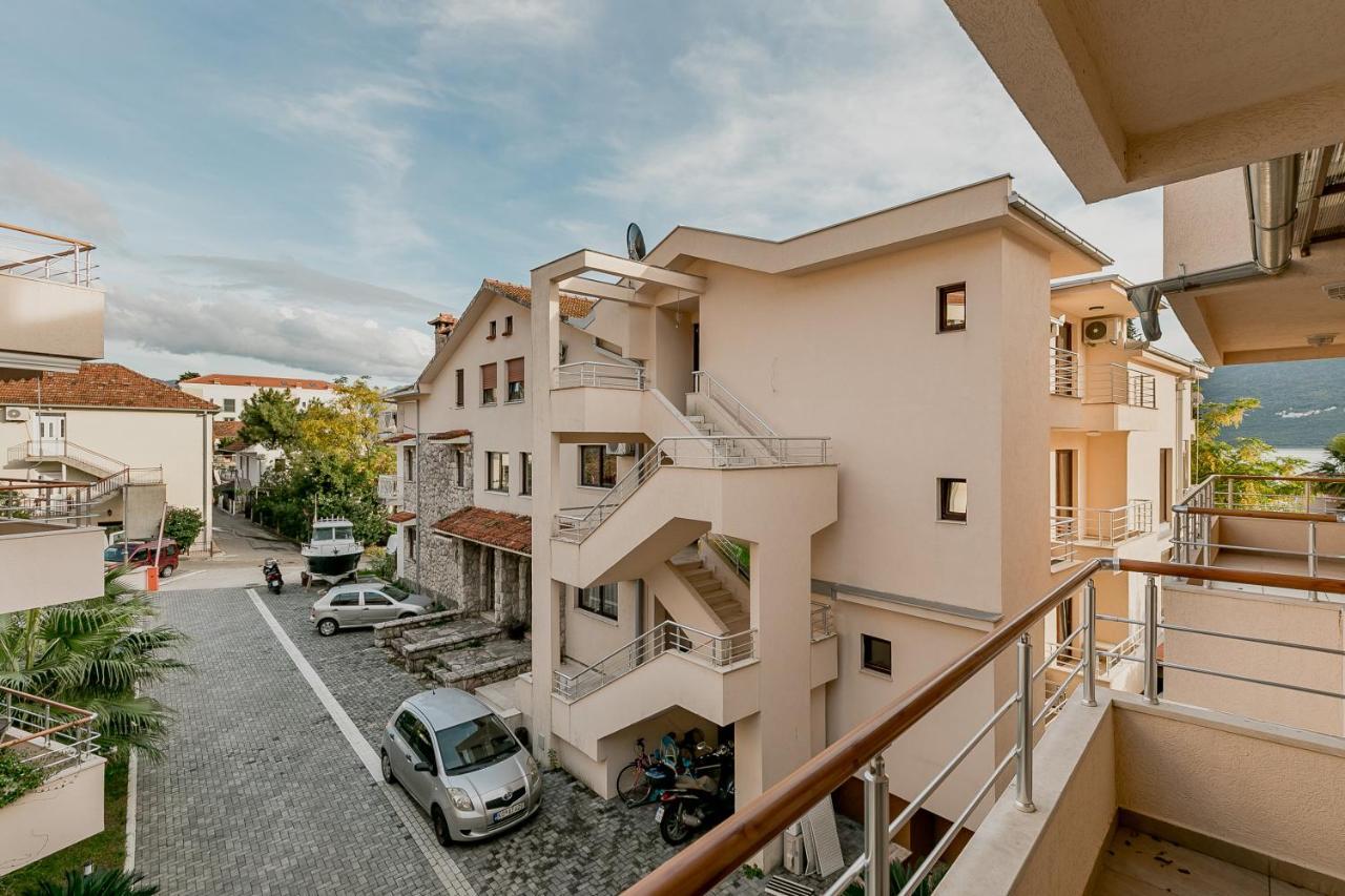 Apartments Rivijera Herceg Novi Exterior foto
