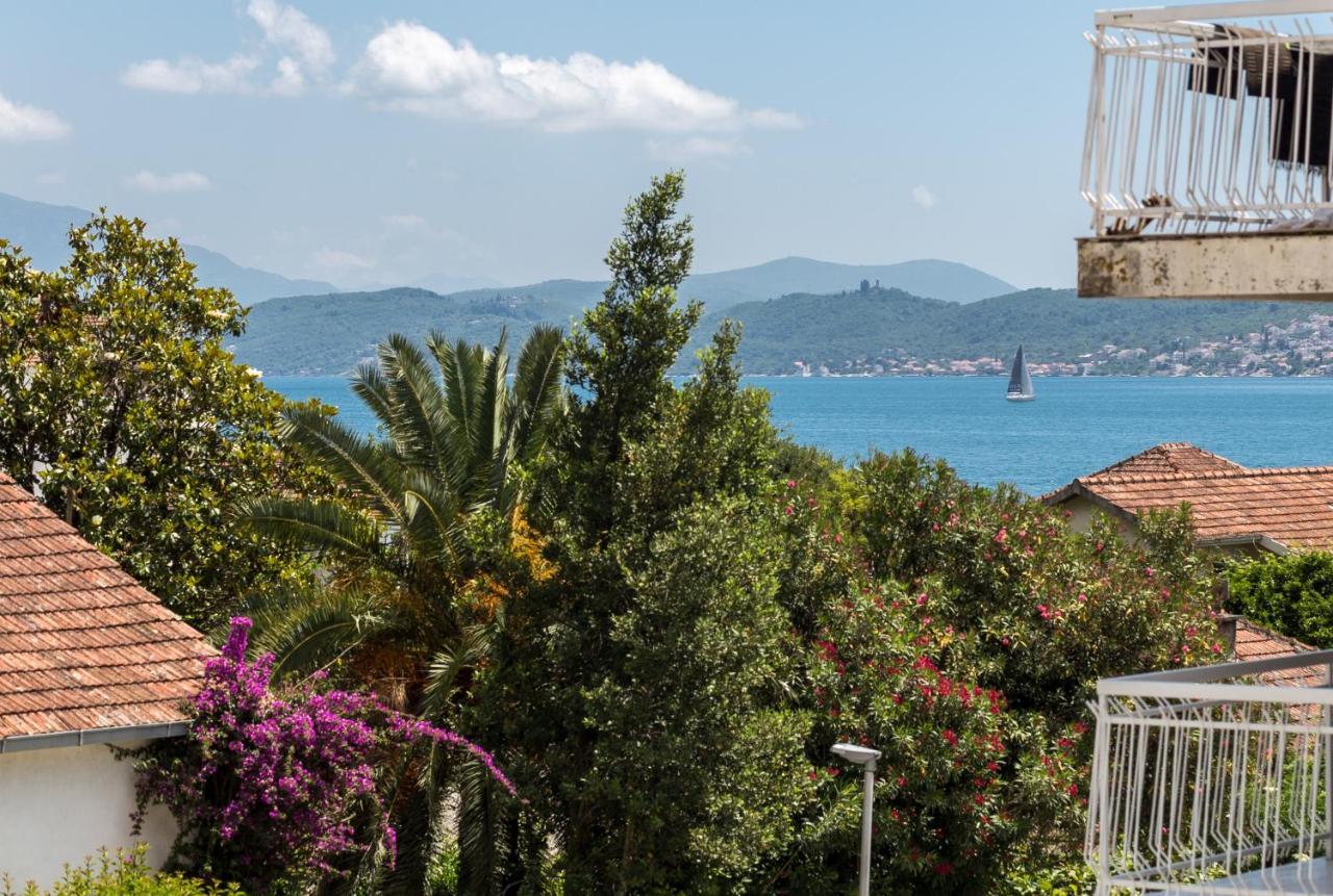 Apartments Rivijera Herceg Novi Exterior foto