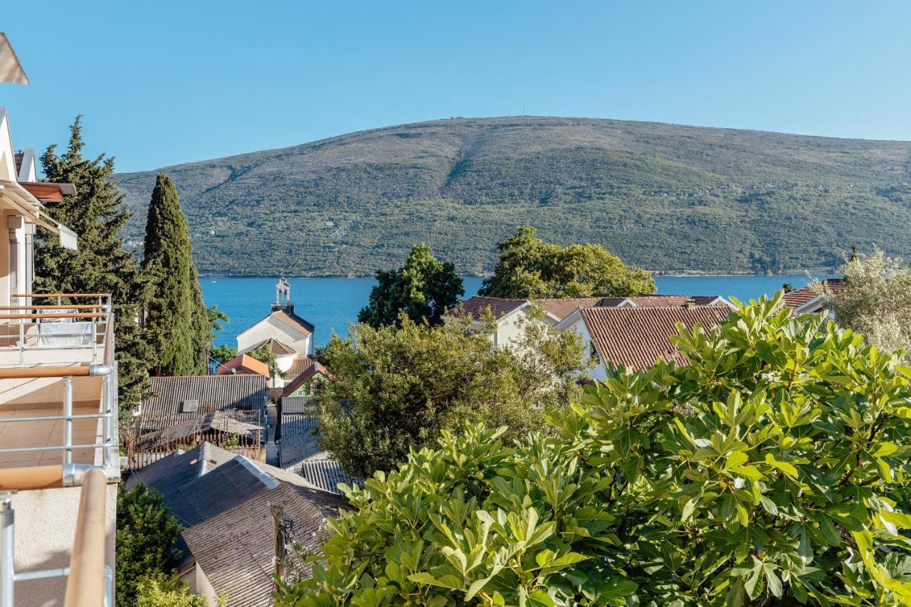 Apartments Rivijera Herceg Novi Exterior foto