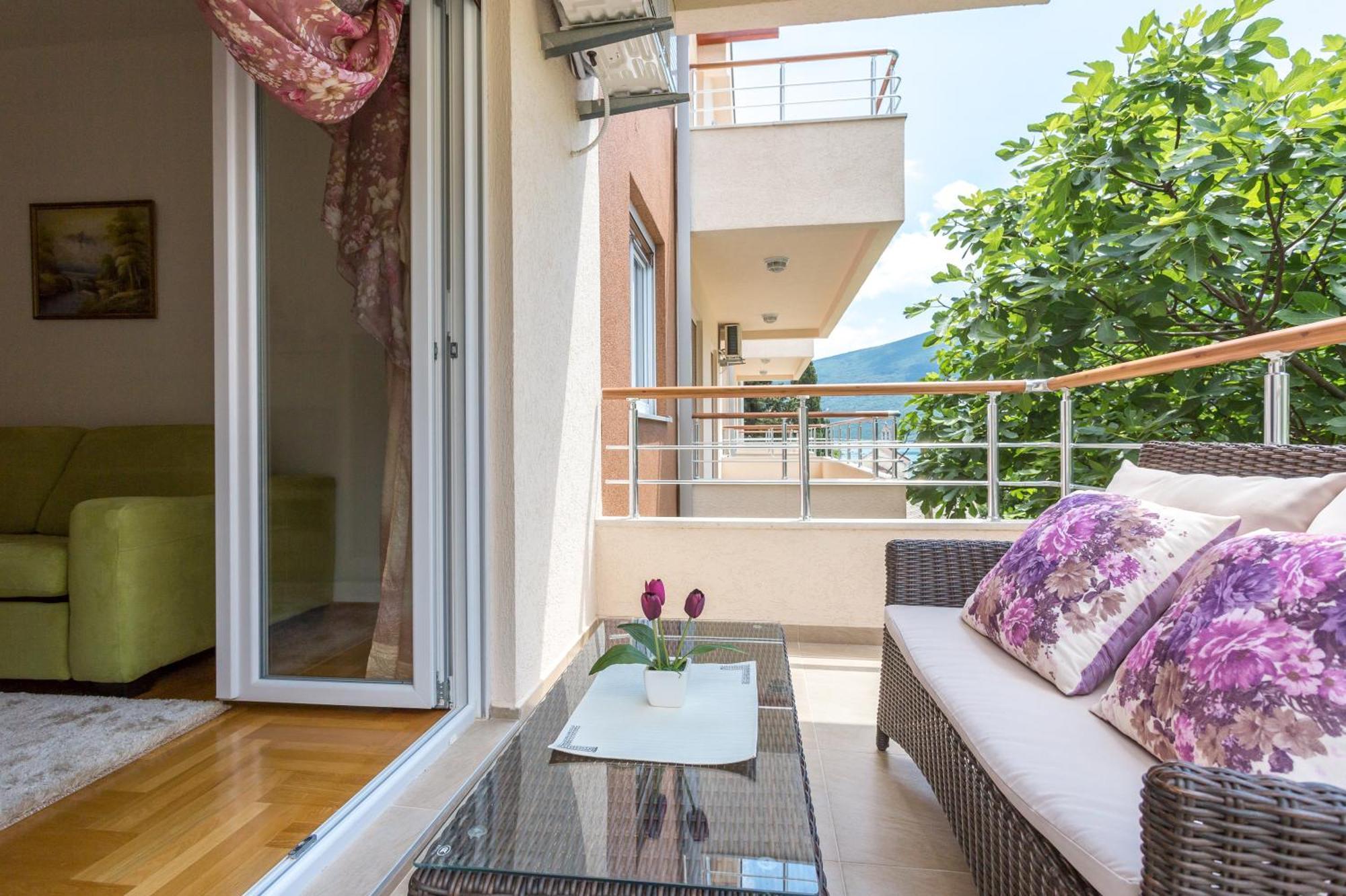 Apartments Rivijera Herceg Novi Exterior foto