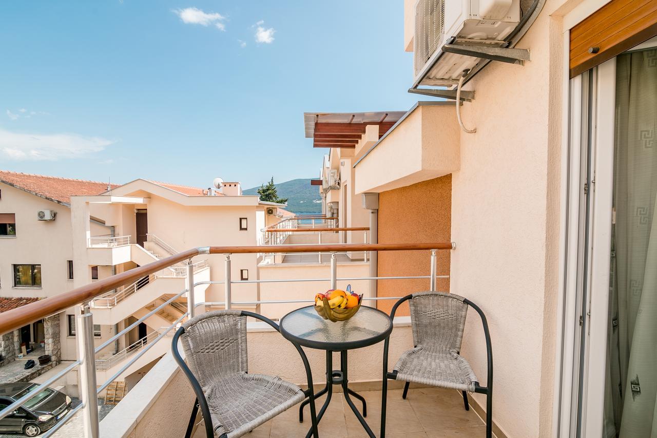 Apartments Rivijera Herceg Novi Exterior foto