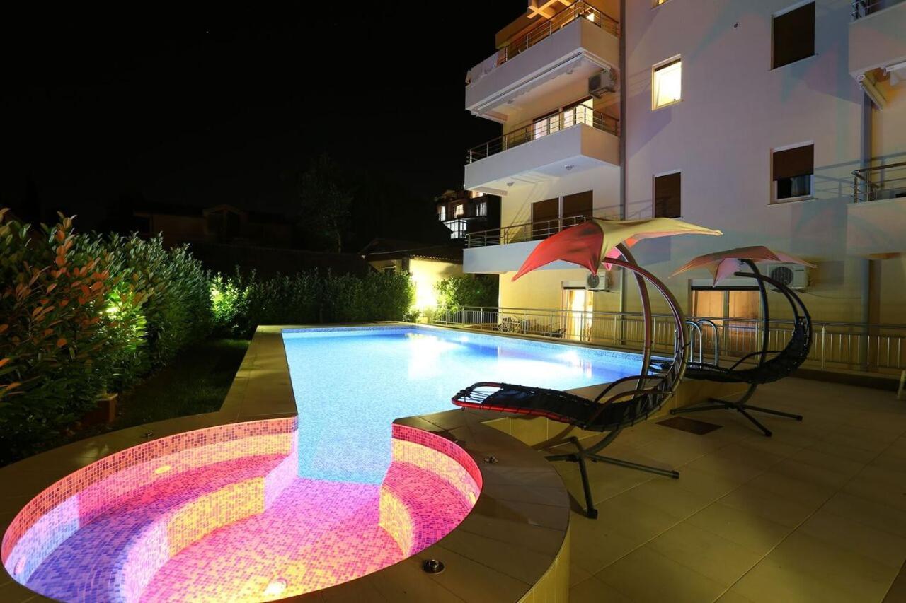 Apartments Rivijera Herceg Novi Exterior foto